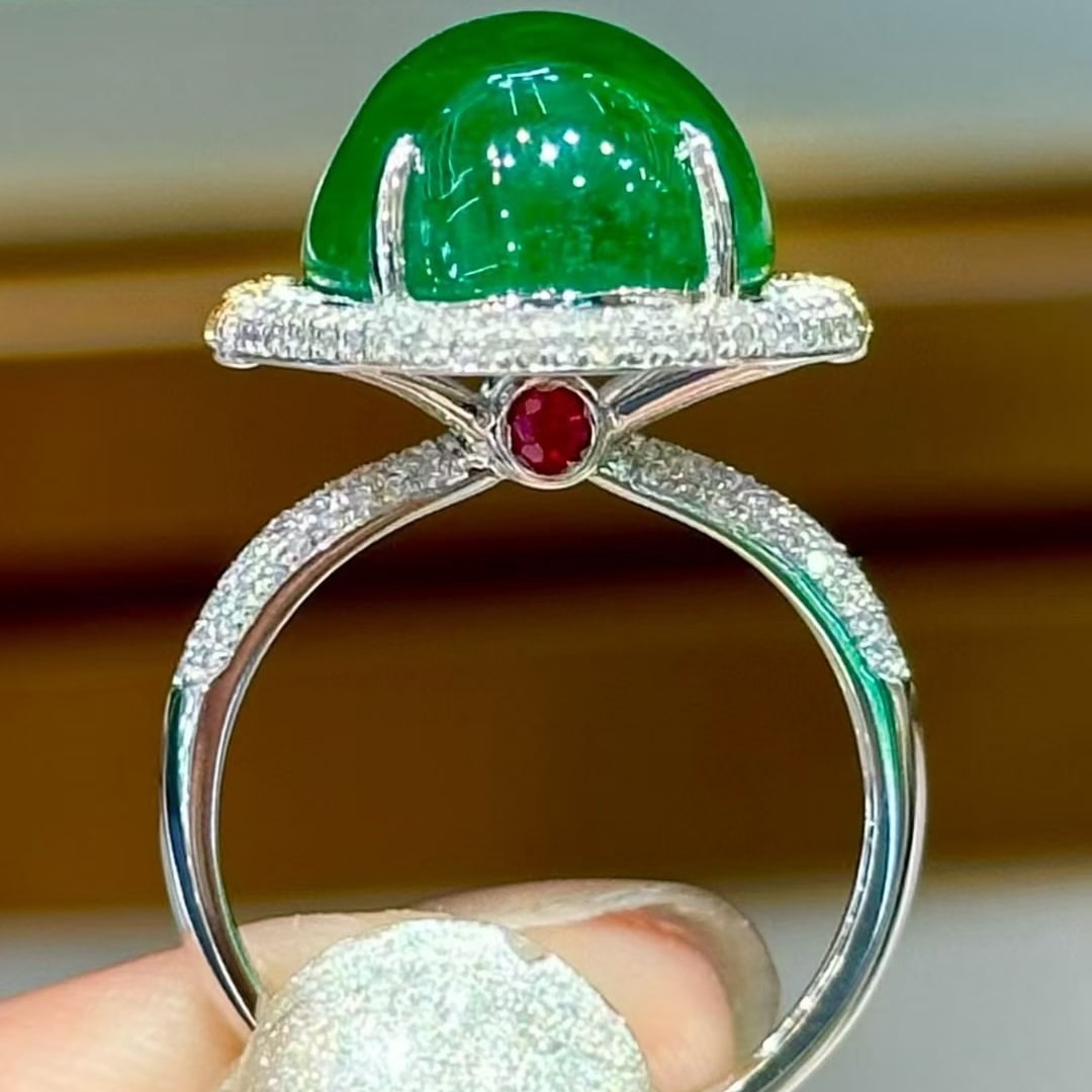 14k Gold 12.6 Ct Vivid Green Natural Emerald & Diamond & Ruby Ring - 3