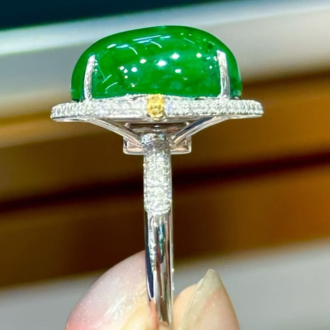14k Gold 12.6 Ct Vivid Green Natural Emerald & Diamond & Ruby Ring - 4