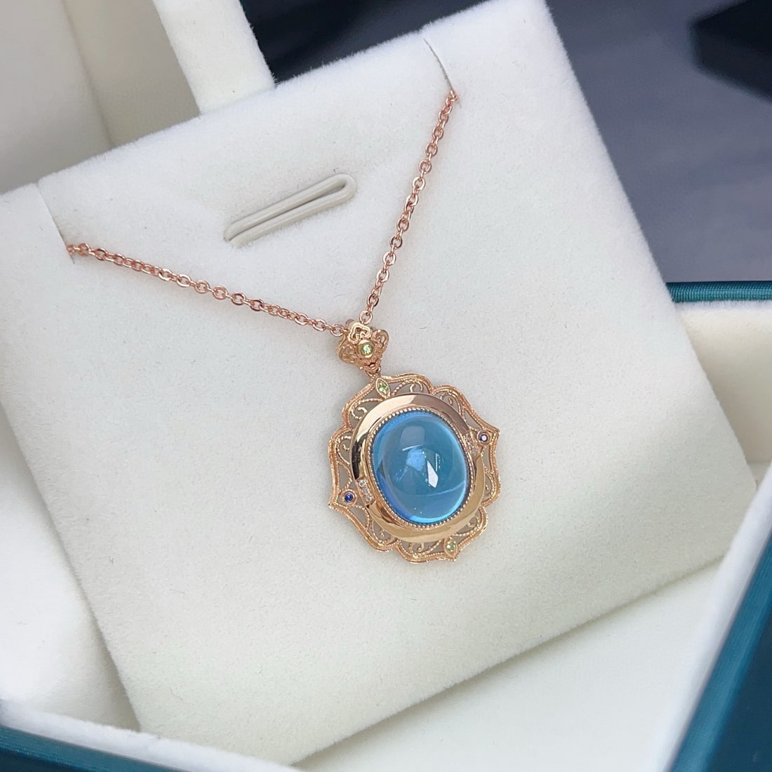 14k Gold 5.00 Ct Natural Topaz & Diamond Pendant( Without Chain ) - 2