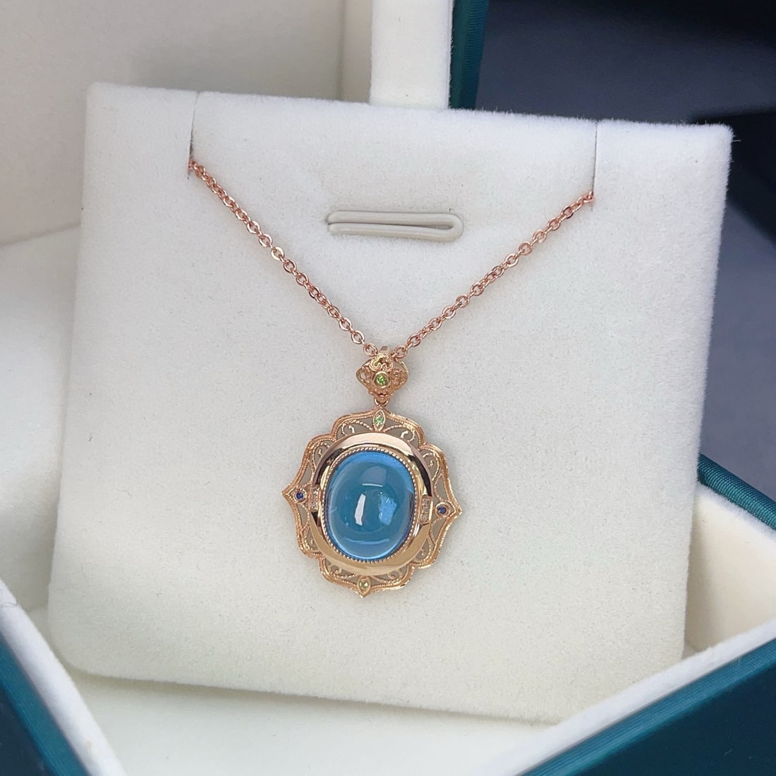 14k Gold 5.00 Ct Natural Topaz & Diamond Pendant( Without Chain ) - 3