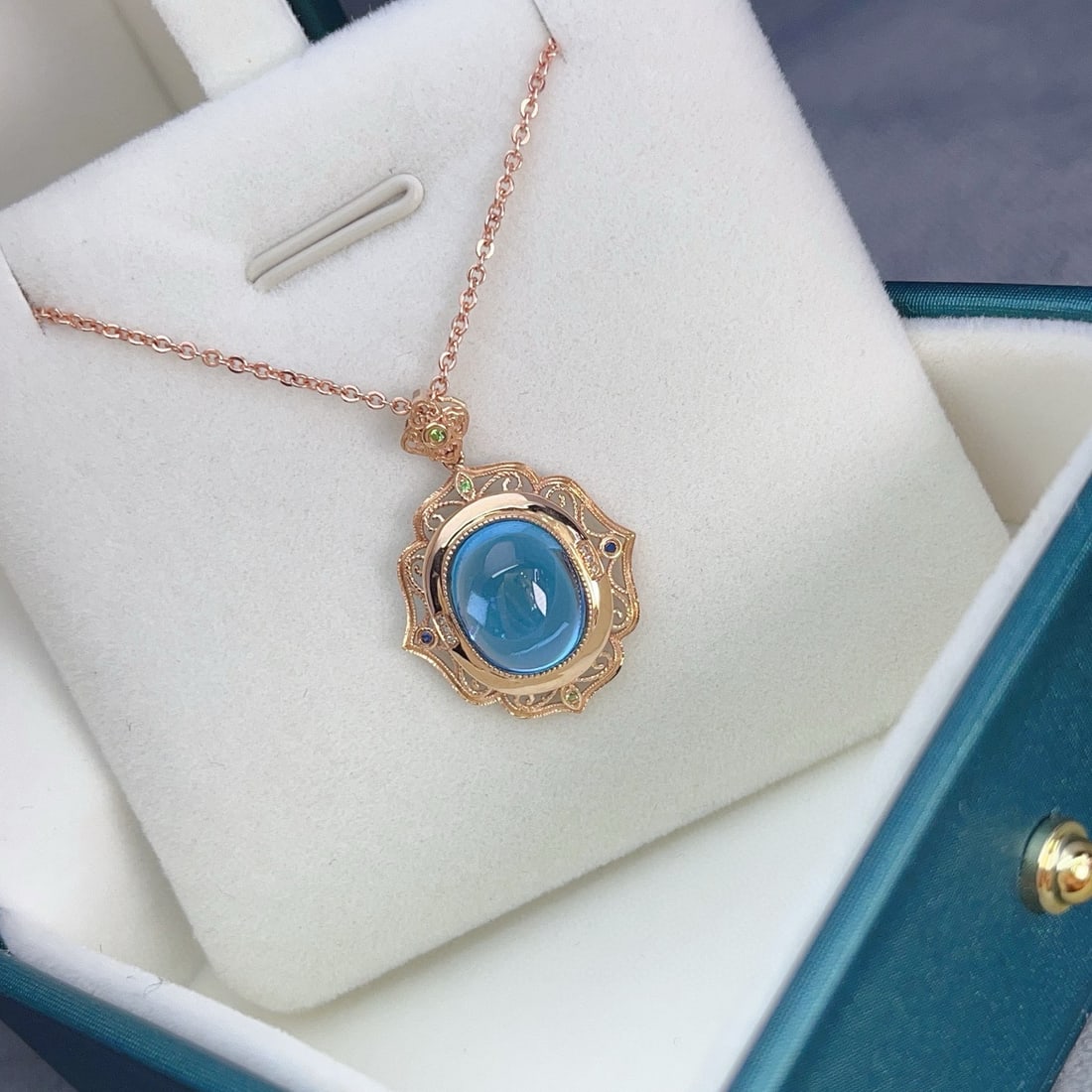 14k Gold 5.00 Ct Natural Topaz & Diamond Pendant( Without Chain ) - 4