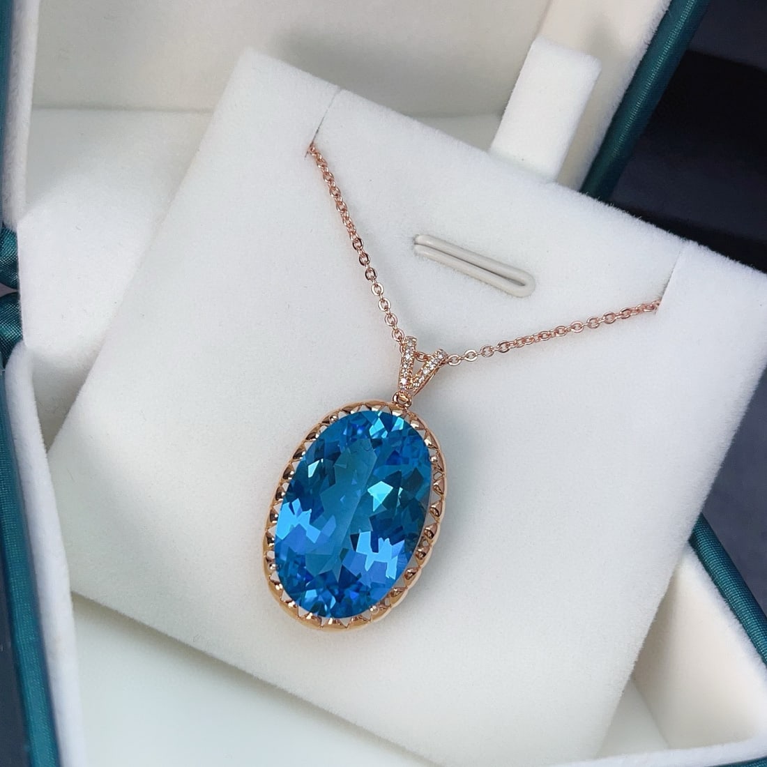 14k Gold 21.05 Ct Natural Topaz & Diamond Pendant( Without Chain ) - 4