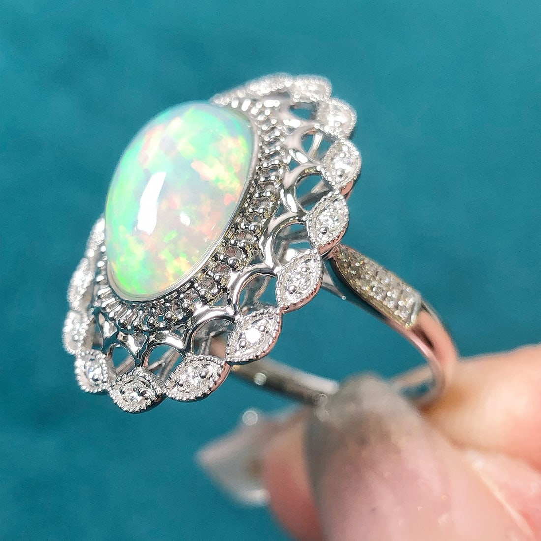 14k Gold 2.59 Ctw Natural Opal & Diamond Ring - 3