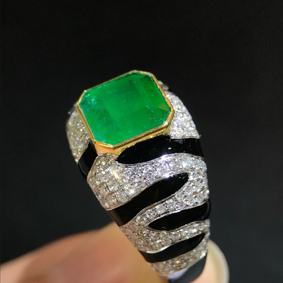 14k Gold 3.32 Ctw Vivid Green Natural Emerald & Diamond Ring - 5