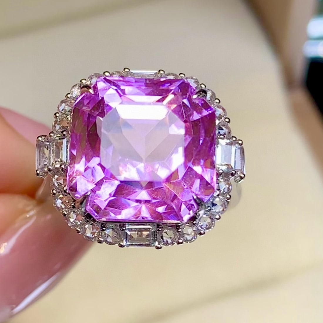14k Gold 11.35 Ct Natural Kunzite & Sapphire Ring - 3