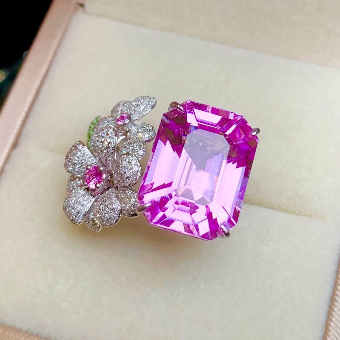 14k Gold 22.6 Ct Natural Kunzite & Diamond & Sapphire & Tsavorite Ring - 3
