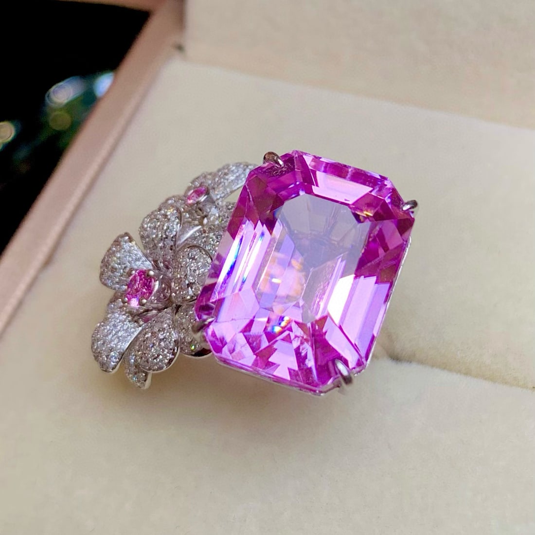 14k Gold 22.6 Ct Natural Kunzite & Diamond & Sapphire & Tsavorite Ring - 5