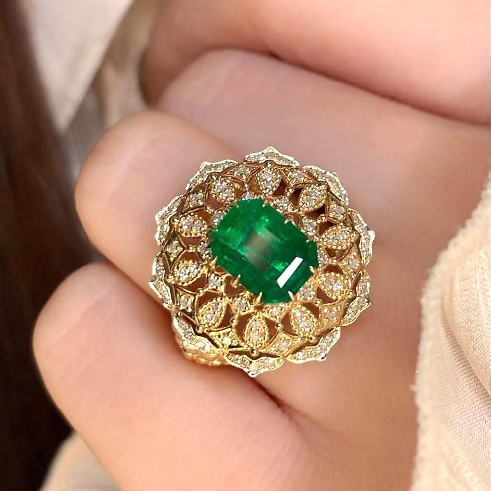 14k Gold 3 Ct Vivid Green Natural Emerald & Diamond Ring: Ref:231048326 // gold content:14k gold // ring size:7. 25us // // main gemstone:emerald // shape:octagonal // carat weight:3ct // color:vivid green // treatment:natural // // adjacent gemstone 2 :
