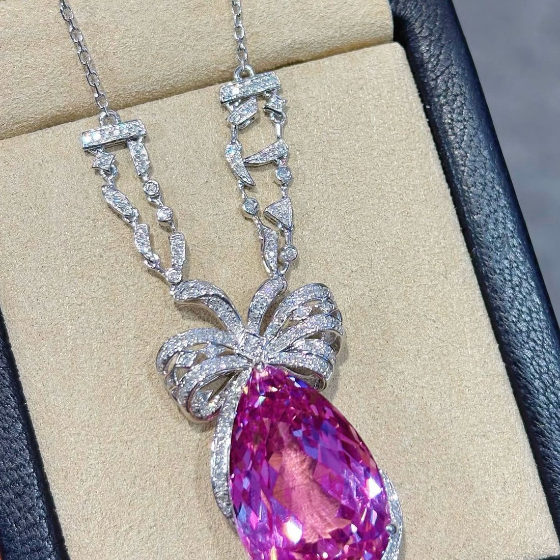 14k Gold 27.19 Ctw Natural Kunzite & Diamond Necklace - 9