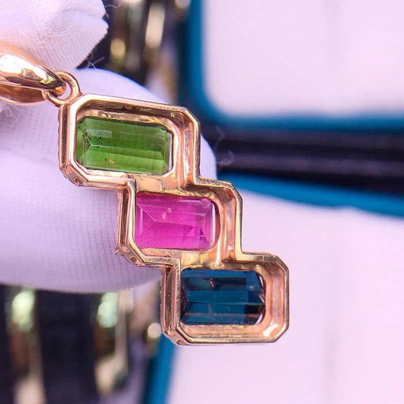 14k Gold 7.5 Ct Natural Tourmaline & Diamond Pendant( Without Chain ) - 4