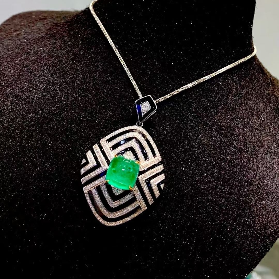 14k Gold 3 Ct Vivid Green Natural Emerald & Diamond Pendant( Without Chain ) - 2