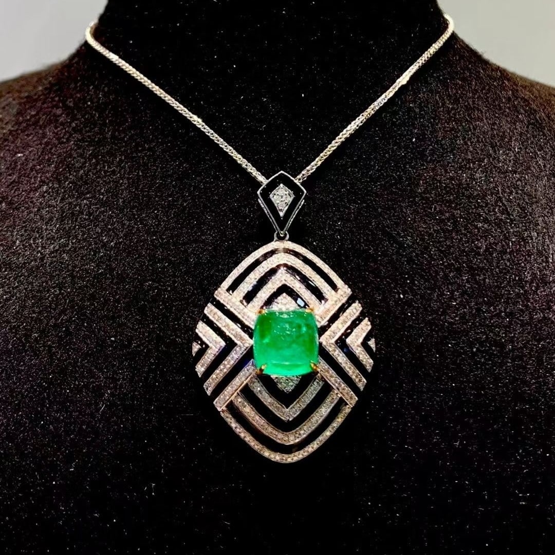 14k Gold 3 Ct Vivid Green Natural Emerald & Diamond Pendant( Without Chain ) - 3