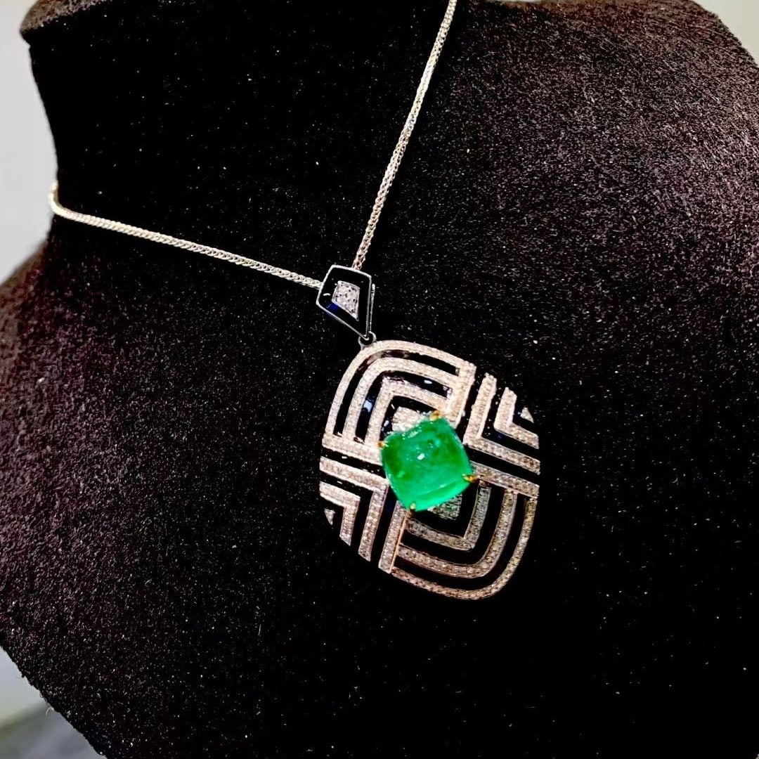 14k Gold 3 Ct Vivid Green Natural Emerald & Diamond Pendant( Without Chain ) - 6