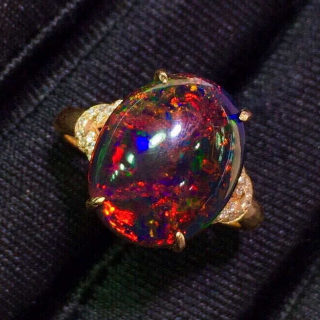14k Gold 6.2 Ct Natural Opal & Diamond Ring - 2
