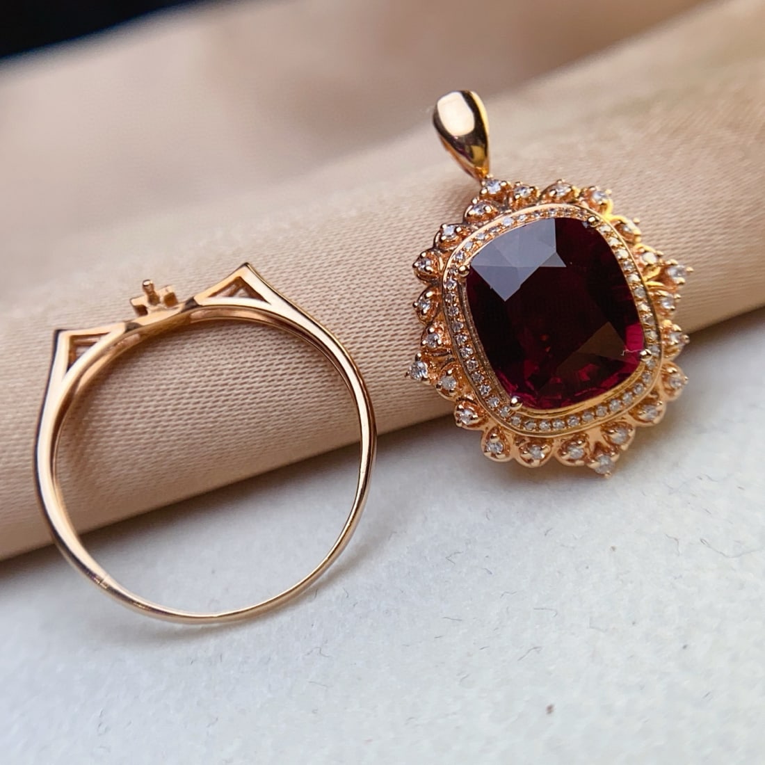 14k Gold 3.50 Ct Natural Tourmaline & Diamond Ring/pendant( Without Chain ) - 4