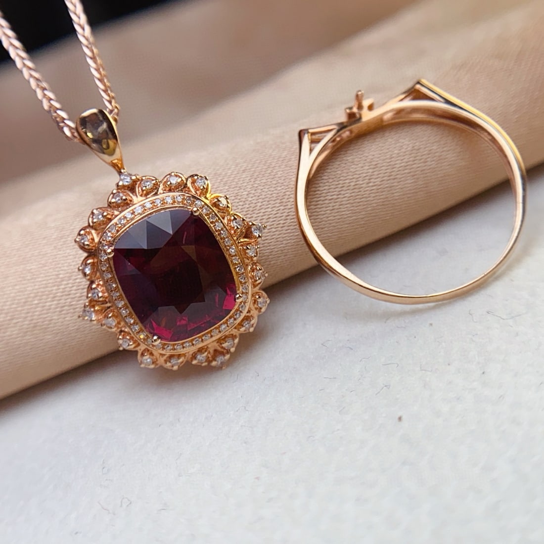 14k Gold 3.50 Ct Natural Tourmaline & Diamond Ring/pendant( Without Chain ) - 5