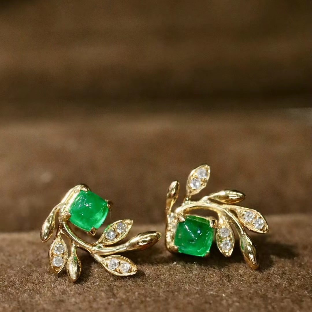 14k Gold 0.80 Ctw Vivid Green Natural Emerald & Diamond Earrings - 4
