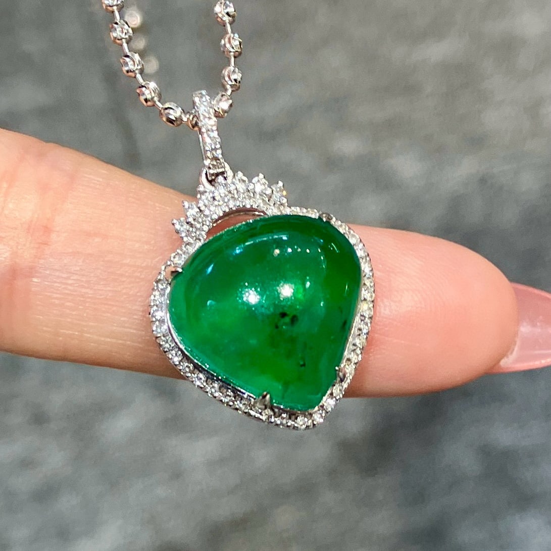 14k Gold 9.3 Ct Natural Emerald & Diamond Pendant( Without Chain ): Ref:231048428 // gold content:14k gold // main gemstone:emerald // shape:pear // carat weight:9. 3ct // color:green // treatment:natural // // adjacent gemstone 2 : diamond // shape:round // clarity