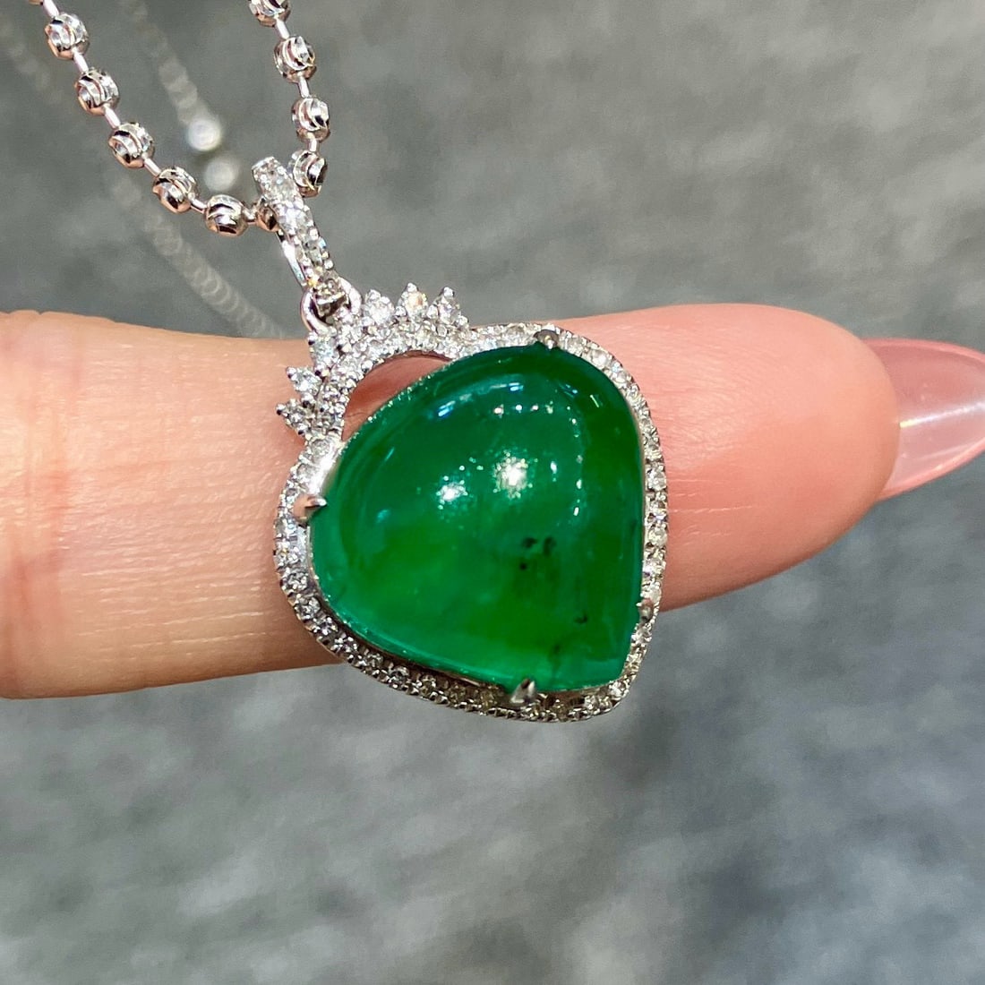 14k Gold 9.3 Ct Natural Emerald & Diamond Pendant( Without Chain ) - 4