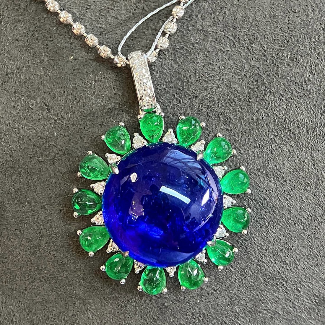 14k Gold 20.00 Ctw Natural Tanzanite & Emerald Pendant( Without Chain ) - 2