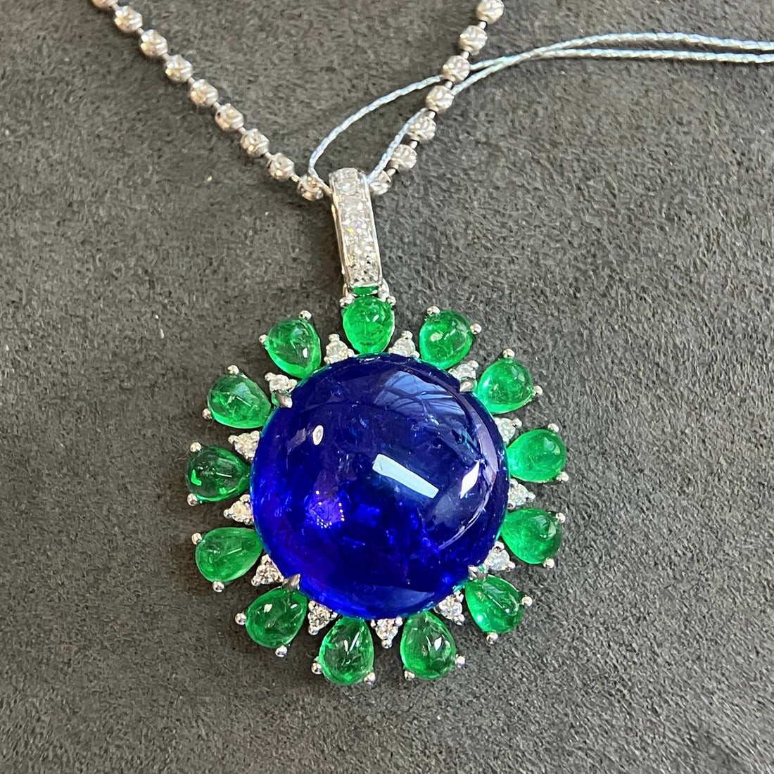 14k Gold 20.00 Ctw Natural Tanzanite & Emerald Pendant( Without Chain ) - 3