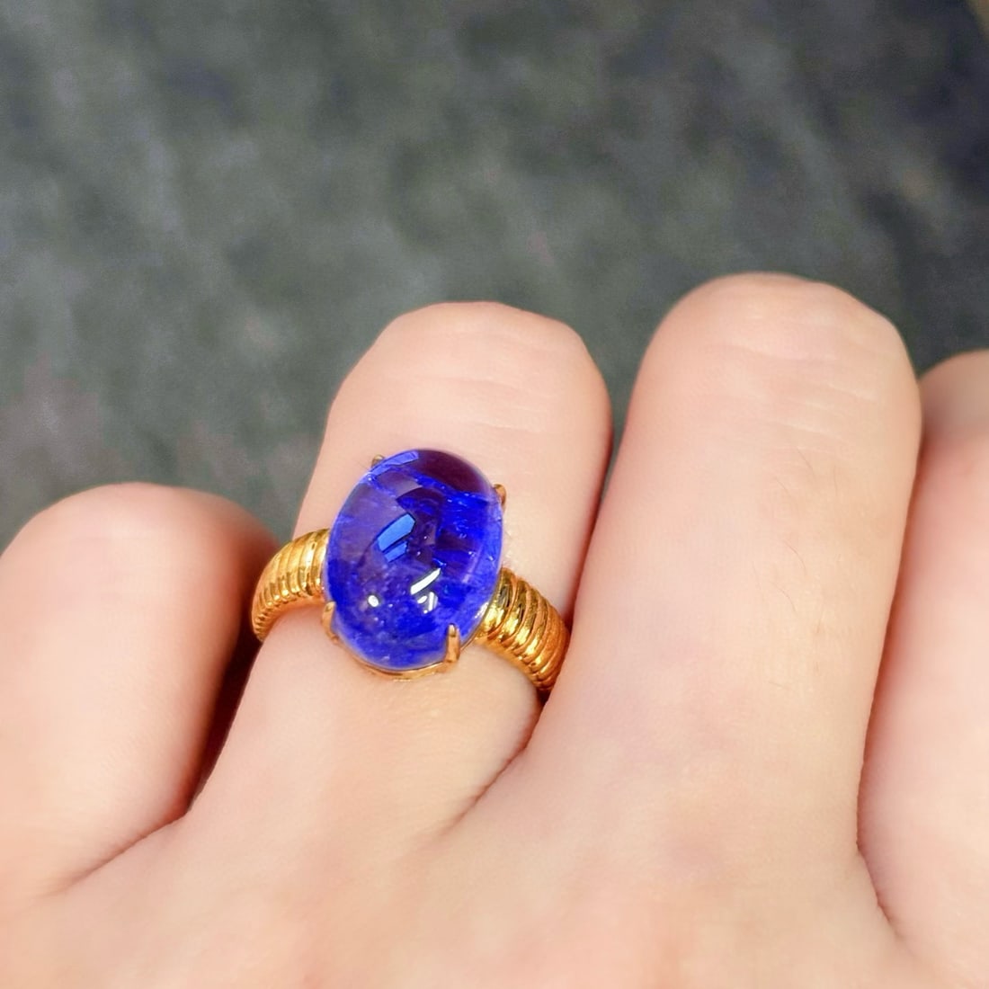 14k Gold 9.9 Ct Natural Tanzanite Ring - 3