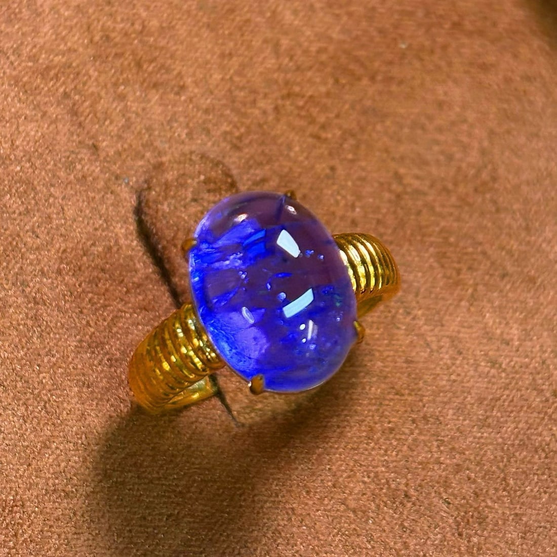 14k Gold 9.9 Ct Natural Tanzanite Ring - 5