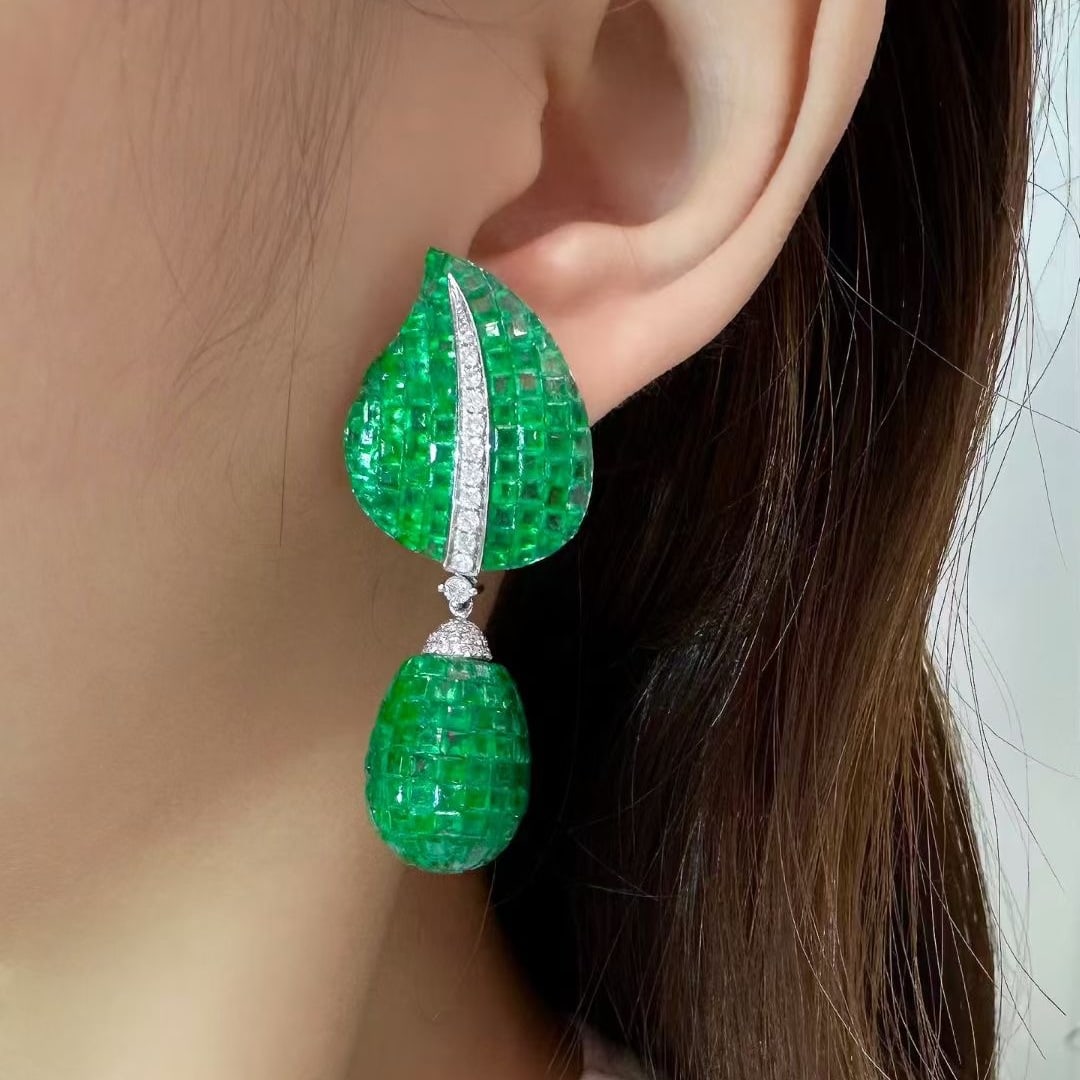 14k Gold 48.5 Ct Natural Emerald & Diamond Earrings - 4
