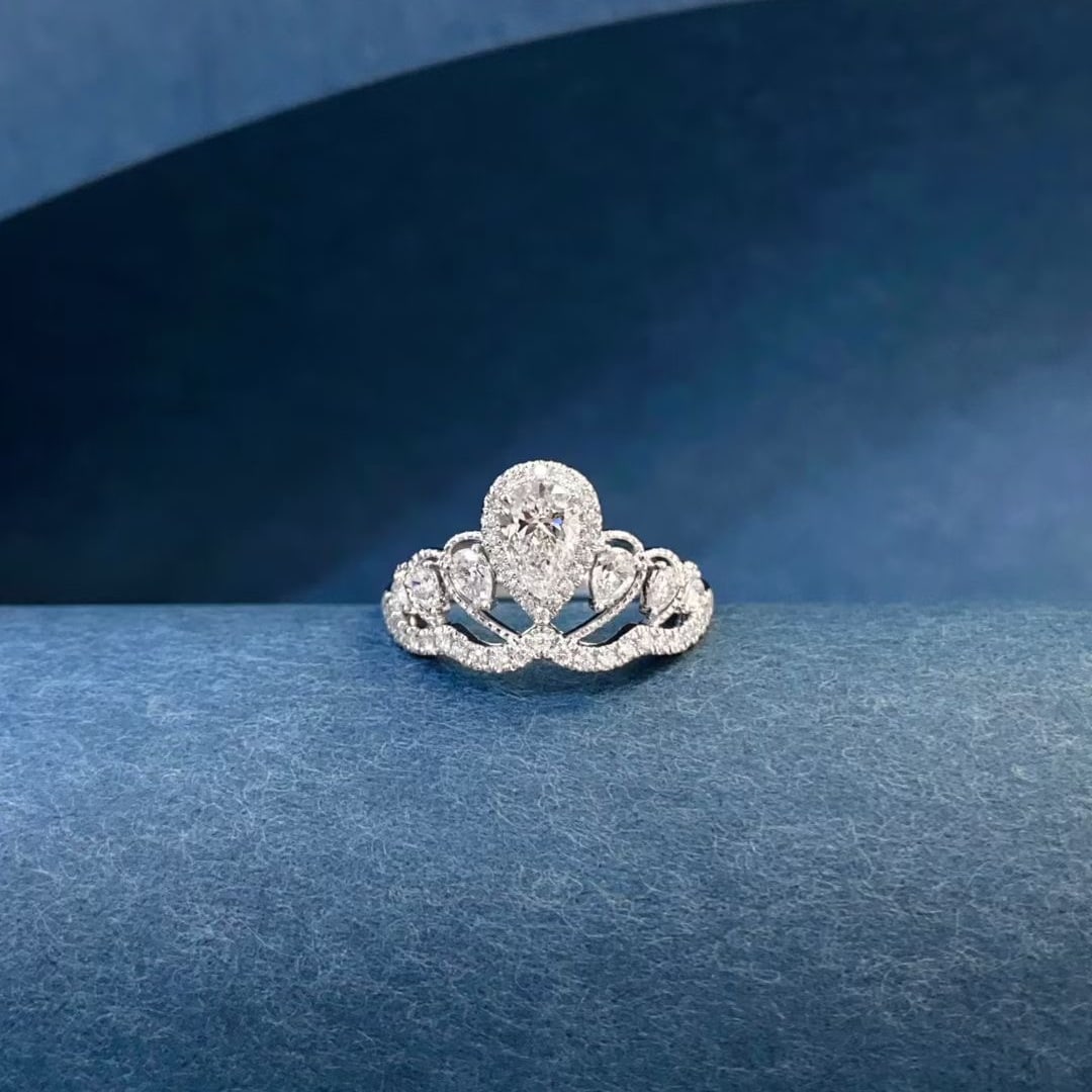 Gia Certified 14k Gold 1.1 Ctw Natural F Si1 Pear Diamond Ring: Ref:231051010 // gold content:14k gold // ring size:7. 25us // // main gemstone:diamond // certified:gia // shape:pear // carat weight:0. 5ct // clarity grade:si1 // color:f // treatment:natural // //