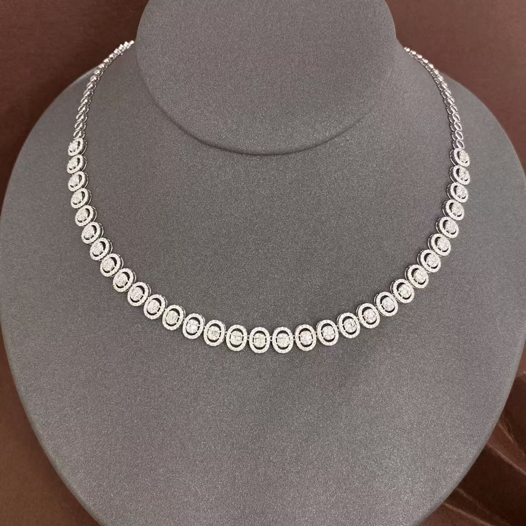 14k Gold 2.6 Ct Natural H Diamond Necklace: Ref:231051033 // gold content:14k gold // main gemstone:diamond // shape:multiply // carat weight:2. 6ct // clarity grade:vs-si // color:h // treatment:natural // Condition: New Low Estimate: