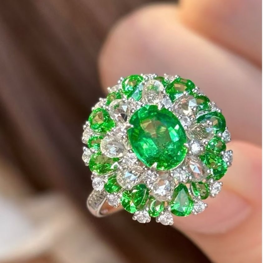 14k Gold 3.4 Ct Natural Tsavorite & Diamond Ring - 6
