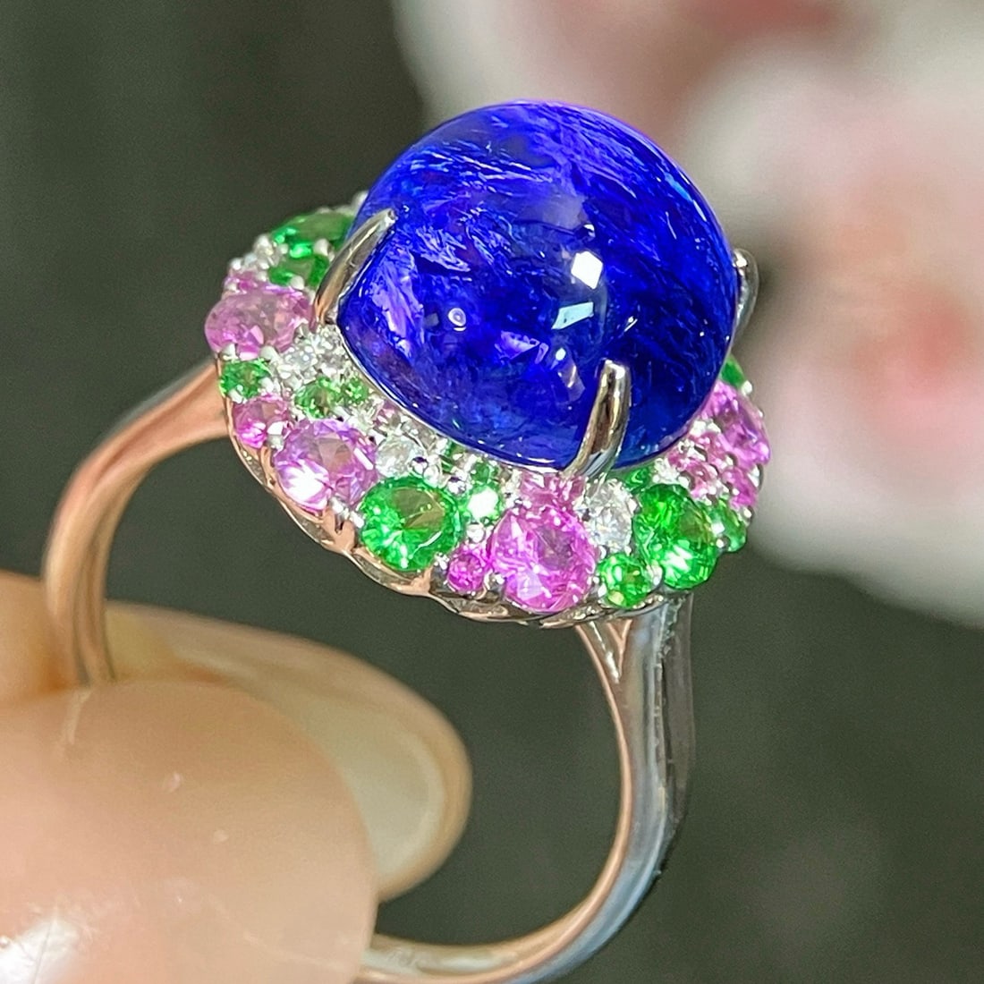 14k Gold 8.66 Ctw Natural Tanzanite & Tsavorite & Sapphire & Diamond Ring - 4
