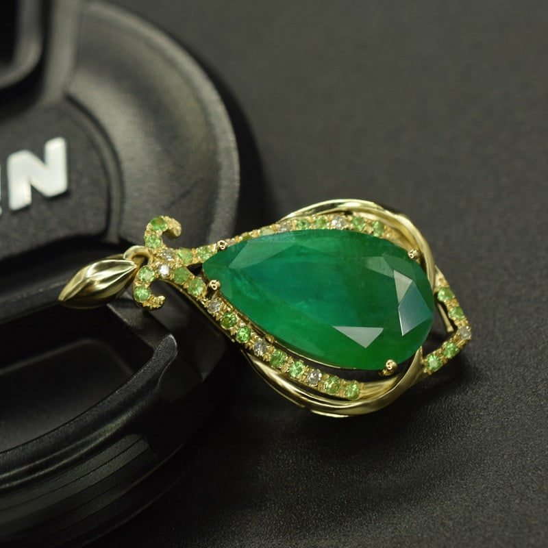 14k Gold 5.05 Ctw Natural Emerald & Diamond Pendant( Without Chain ) - 3