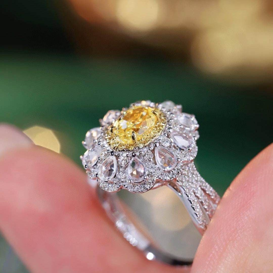 14k Gold 1.55 Ctw Natural Yellow Diamond & Diamond Ring - 3