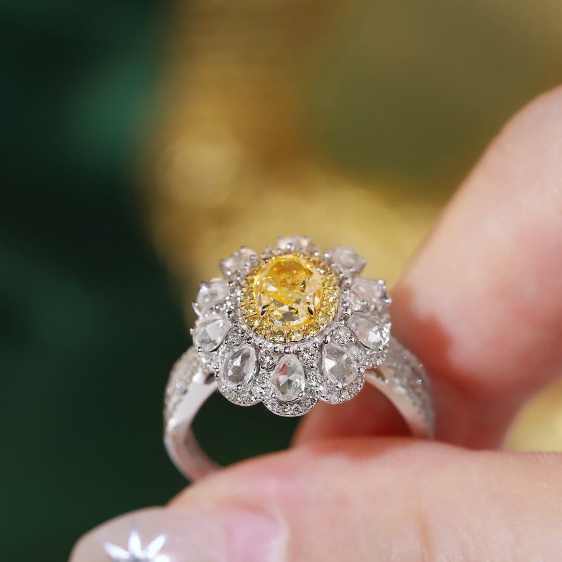 14k Gold 1.55 Ctw Natural Yellow Diamond & Diamond Ring - 7