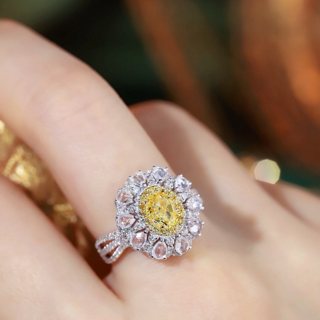 14k Gold 1.55 Ctw Natural Yellow Diamond & Diamond Ring - 8
