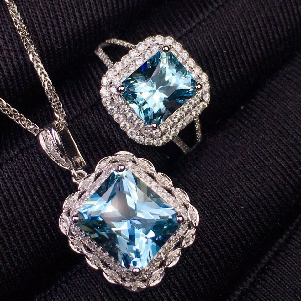 14k Gold 5.69 Ct Natural Aquamarine & Diamond Jewelry Set: Ref:231051127 // gold content:14k gold // ring size:7. 25us // // pendant(without chain) // main gemstone:aquamarine // shape:octagonal // carat weight:3. 67ct // color:santa maria color //