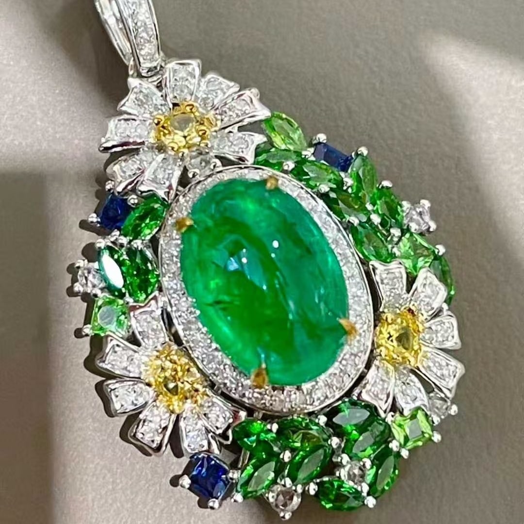 14k Gold 2.78 Ct Natural Emerald & Diamond & Sapphire & Tsavorite Pendant( Without Chain ) - 4