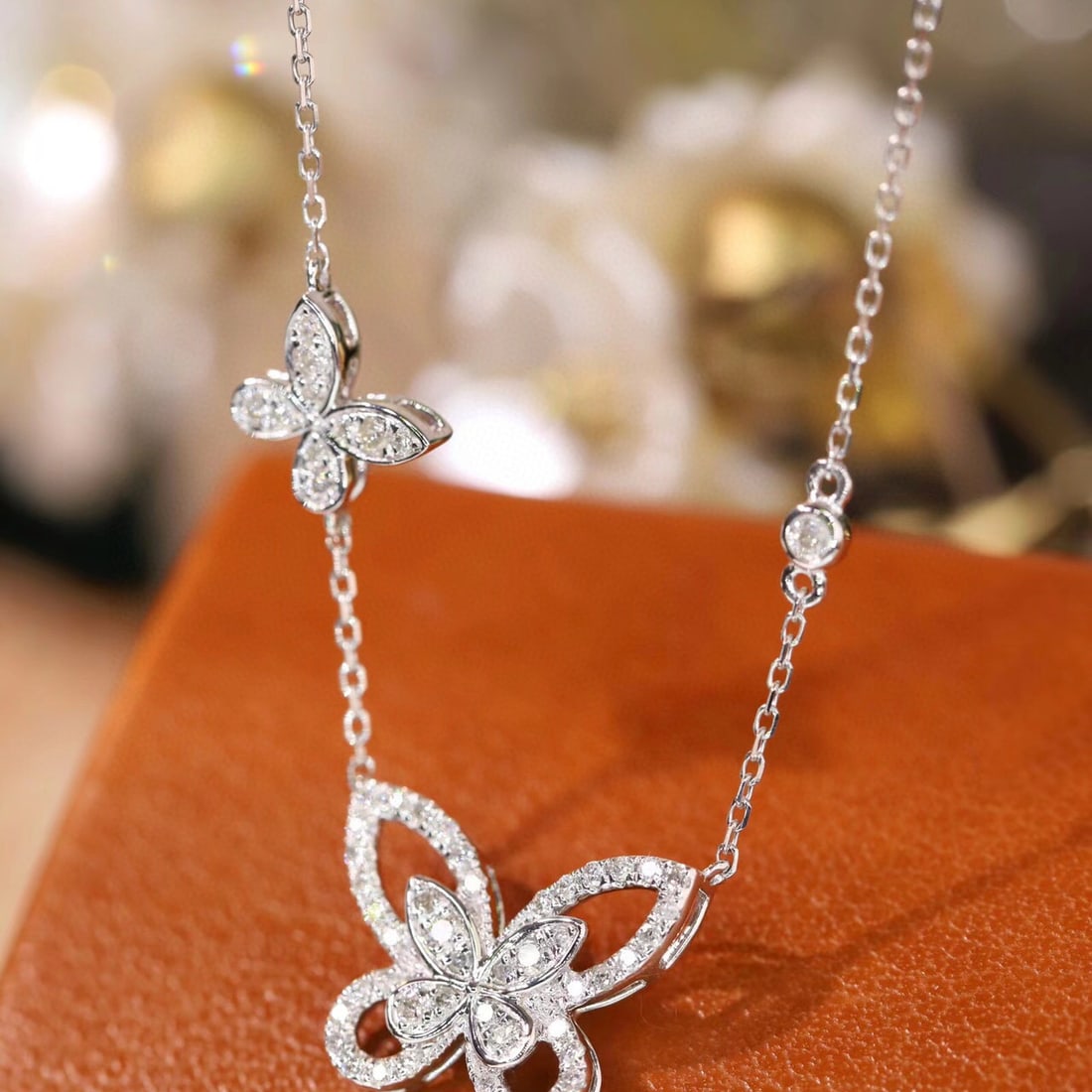 14k Gold 0.32 Ct Natural H Diamond & Butterfly Necklace: Ref:231051155 // gold content:14k gold // main gemstone:diamond // shape:round // carat weight:0. 32ct // clarity grade:vs-si // color:h // treatment:natural // cut grade:g // Condition: New Low