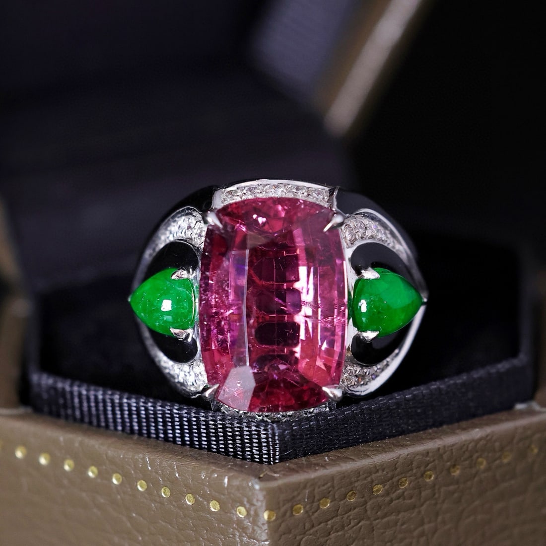 14k Gold 8.46 Ctw Natural Tourmaline & Diamond Ring: Ref:231051170 // gold content:14k gold // ring size:7. 25us // // main gemstone:tourmaline // shape:cushion // carat weight:8. 16ct // color:red // treatment:natural // // adjacent gemstone 2 : diamon