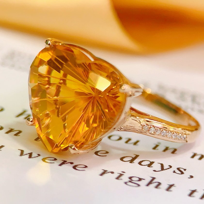 14k Gold 7.00 Ctw Natural Citrine & Diamond Ring - 5