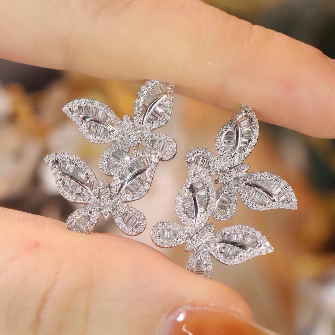 14k Gold 1.04 Ct Natural H Diamond & Butterfly Earrings - 4