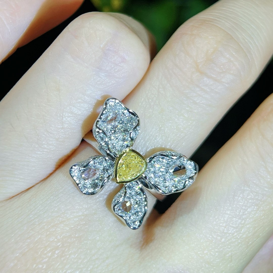 14k Gold 1.60 Ctw Natural Yellow Diamond & Diamond Ring - 3