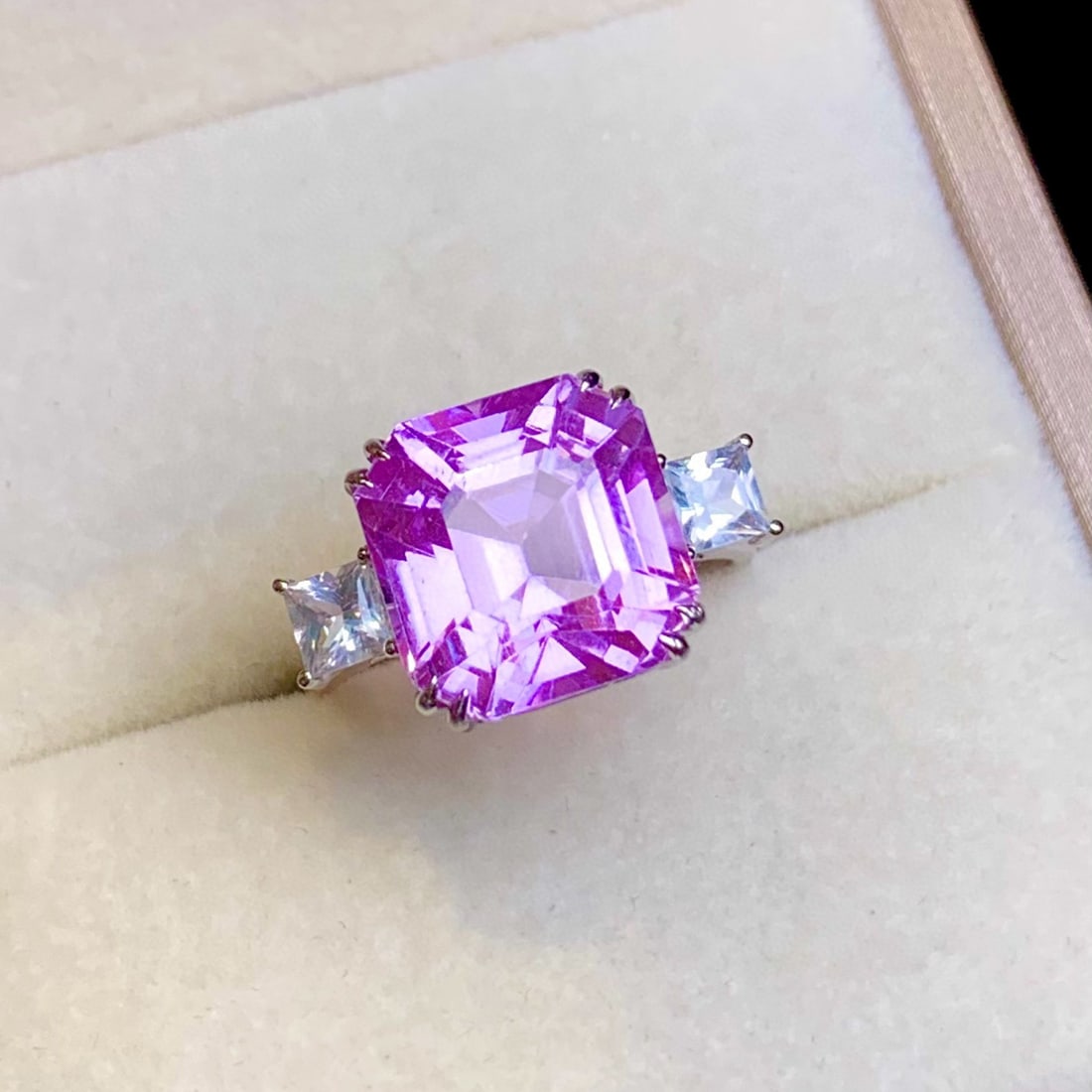 14k Gold 11.3 Ct Natural Kunzite & Sapphire Ring - 3
