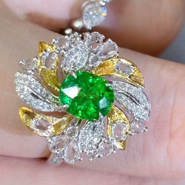 14k Gold 1.56 Ct Natural Tsavorite & Diamond & Sapphire Ring - 5