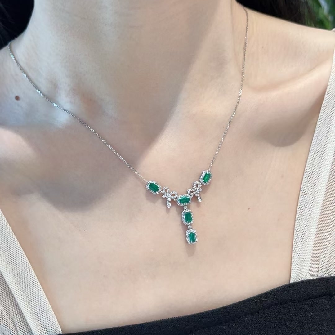 14k Gold 1.45 Ct Natural Emerald & Diamond Necklace - 3