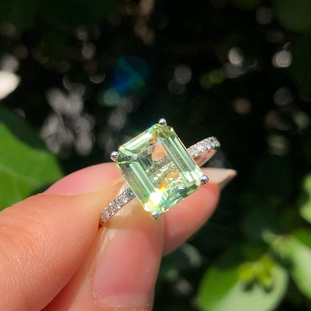 14k Gold 3.70 Ctw Natural Chrysoberyl & Diamond Ring - 3