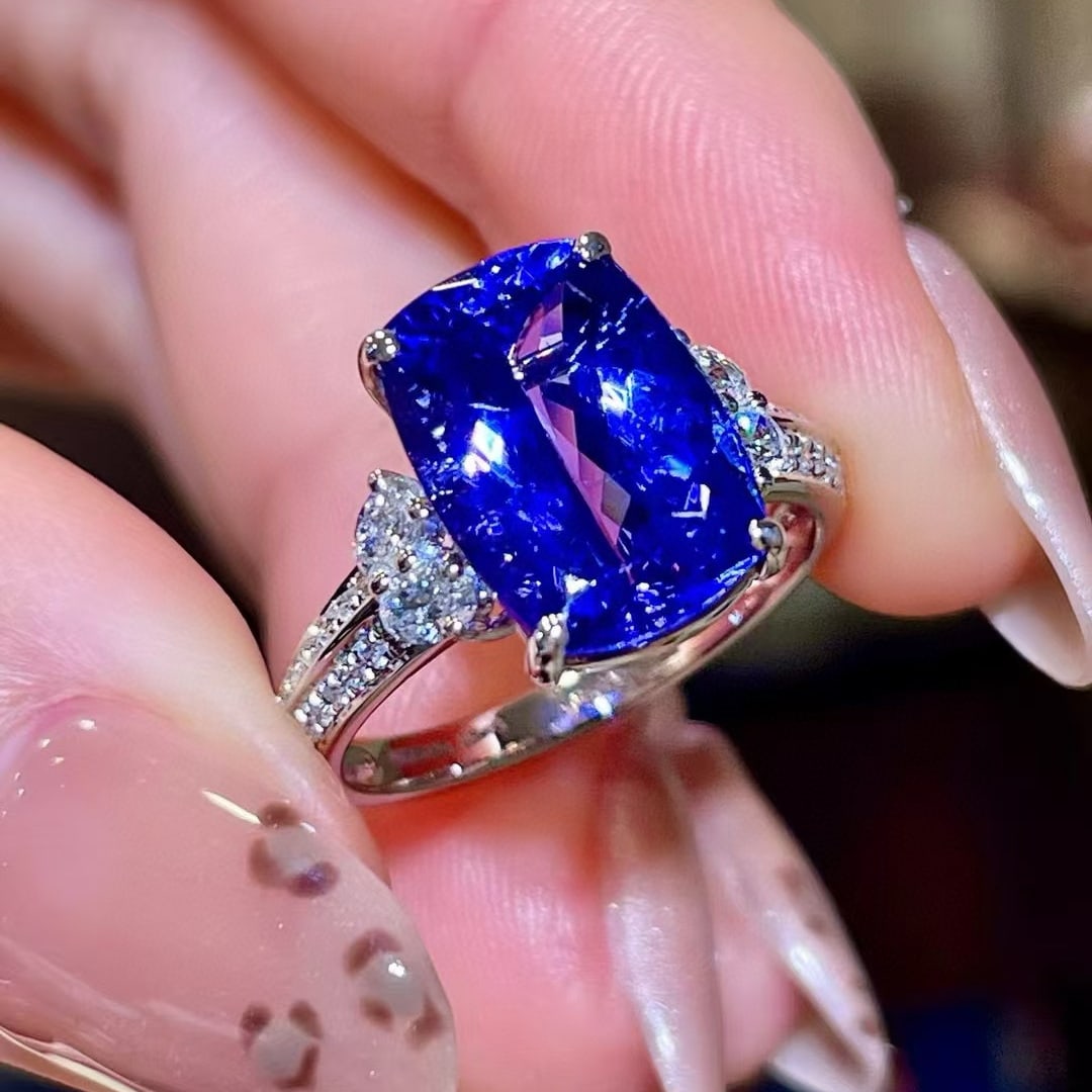 14k Gold 4.95 Ctw Natural Tanzanite & Diamond Ring - 2