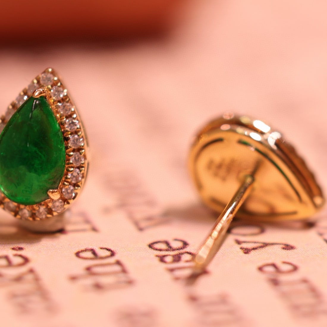 14k Gold 0.99 Ctw Vivid Green Natural Emerald & Diamond Earrings - 8