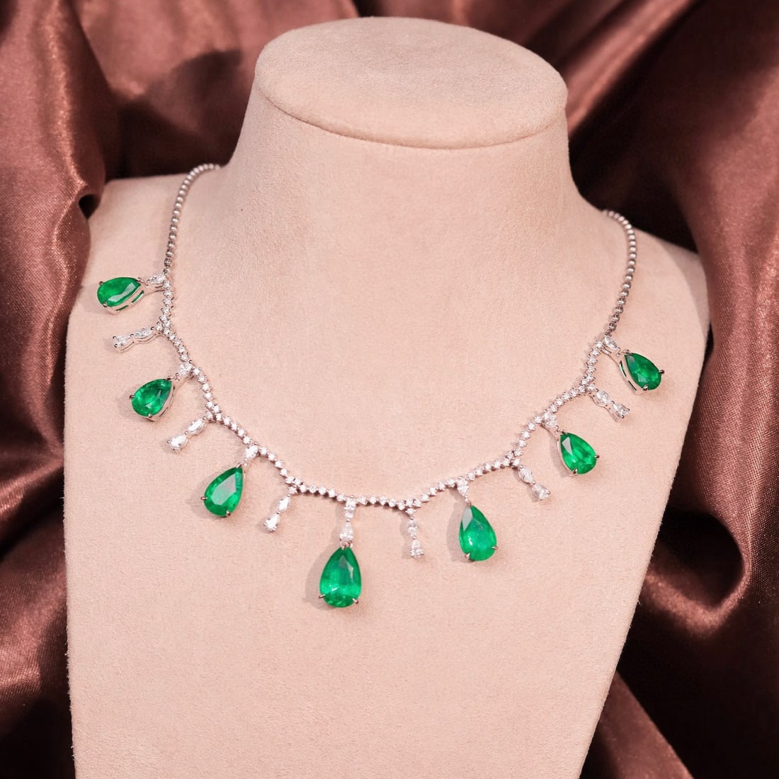 14k Gold 10.01 Ctw Vivid Green Natural Emerald & Diamond Necklace - 3